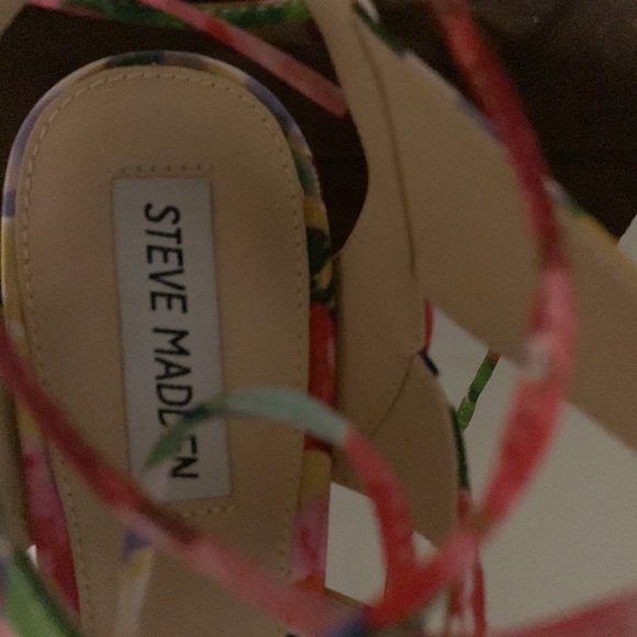 New! Steve Madden Floral Strappy Sandalia Size 8 - Picture 8 of 9